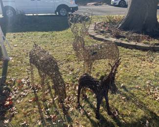 YARD DEERS
