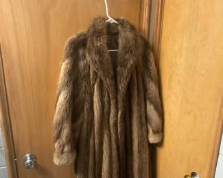 LADIES FOX FUR COAT