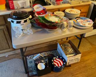 HOLIDAY COOKWARE
