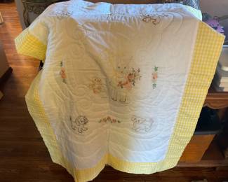 VINTAGE  BABY QUILT