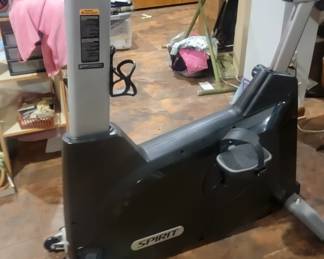 SPIRIT FITNESS XBU55 COMMERCIAL EXERSIZE BIKE