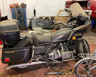 1981 Honda Motorcycle Model GL1100I, 4 cylinder-88,384 miles