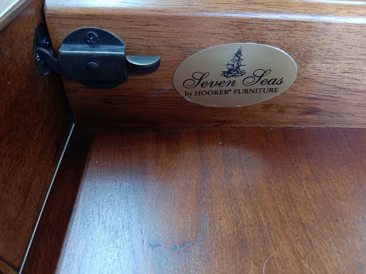 Estate Sales Athens starts on 12/21/2023