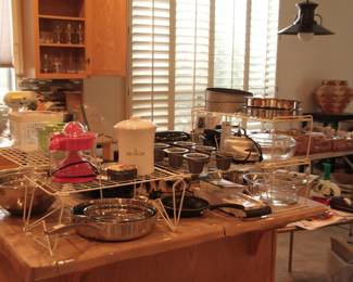Kitchen Cookware and appliances