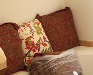 Decorator pillows and matching comforter