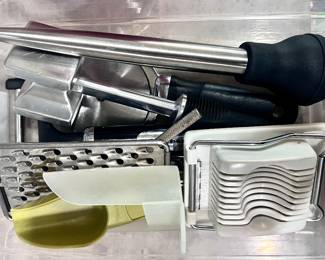Various kitchen supplies