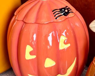 Pumpkin cookie jar