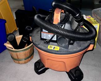 Rolling vacuum and attachments