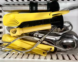 Various kitchen supplies