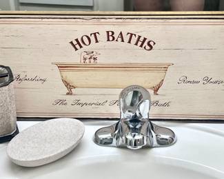 Hot bath bathroom decor