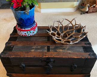 vintage trunk, antler style decorative bowl