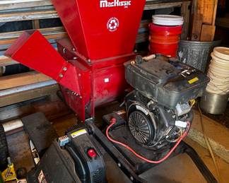 MacKISSIC chipper shredder 
