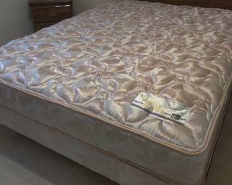 Queen size mattress set