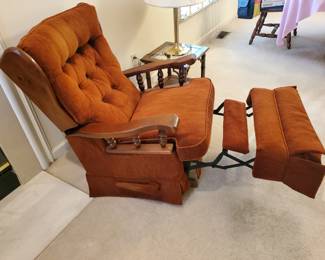 Rocker/recliner in excellent condition