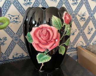 Black Vase with Rose
$35