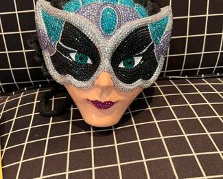 Beaded Mask Purse
Timmy Woods
Owner paid 1k
Our price $500