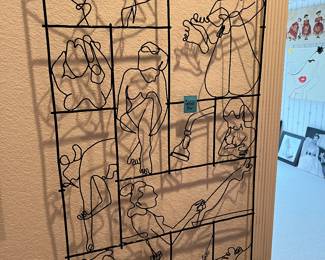 Metal wall art
Bar
$100