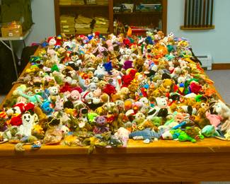 Hundreds of Beanie Babies