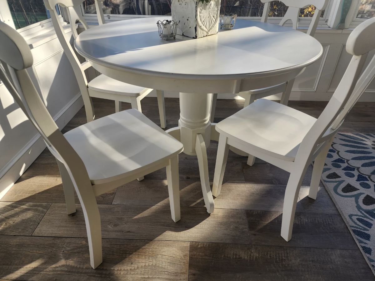 Shrewsbury Estate Sale Furniture, Decor,... starts on 1/26/2024