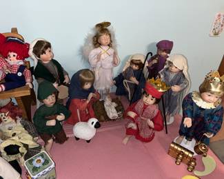 Ashton drake nativity set