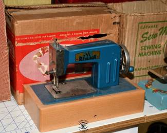 0200Sewing Room