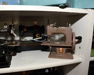 0255Sewing Room