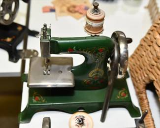 0530Sewing Room
