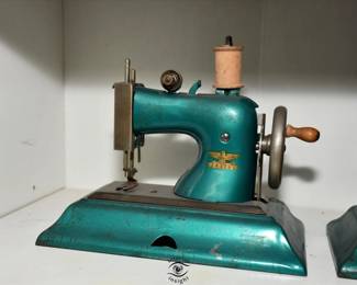 0282Sewing Room