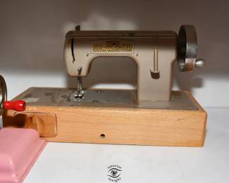 0274Sewing Room
