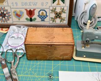 0350Sewing Room