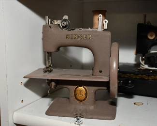 0254Sewing Room
