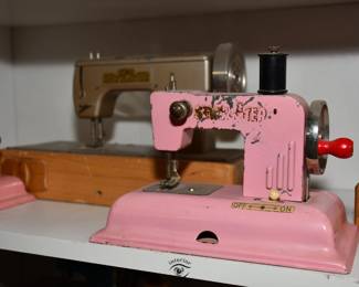 0284Sewing Room