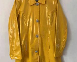 00Yellow Raincoat