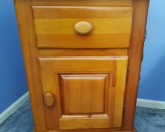 Sweet Wood Sideboard Table