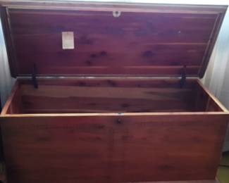 Lane Cedar Chest