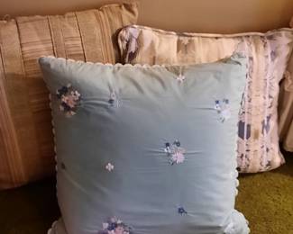 Decorative Throw Pillows