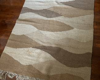 Vintage fringed floor rug