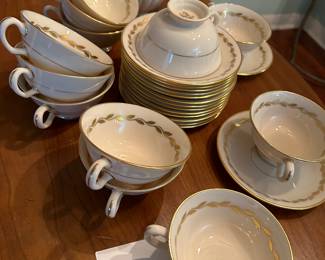  Lenox " Golden Wreath" cups and saucers