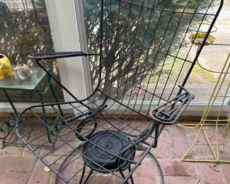 Homecrest swivel patio chair 