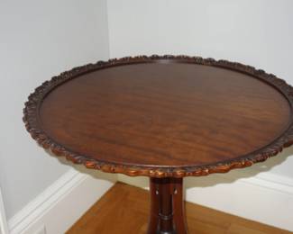1930's pie crust table