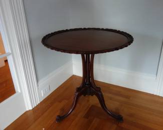 1930's pie crust table