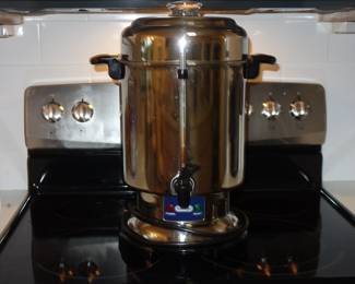 Coffee urn