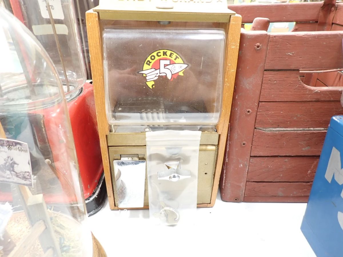 HUGE Collectibles & Vintage Auction starts on 1/2/2024