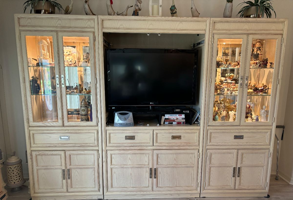 Stanley Wall Entertainment Center. This is a 3 piece unit and can be split up.