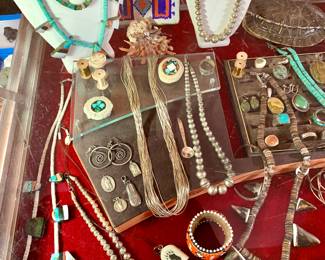 Bear Claw with Scrimshaw caps necklace