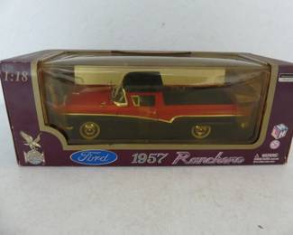 Vintage Road Legends 1:18 Collection Die Cast Metal 1957 Ford Ranchero - New in Box