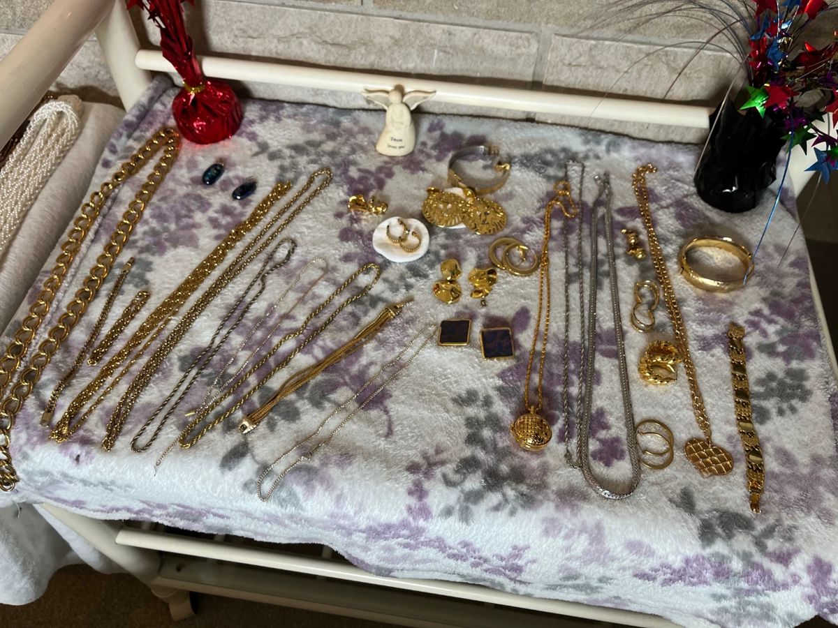 Becker Estate Auction in Smithton, IL starts on 12/23/2023