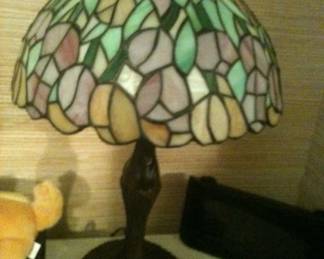 VINTAGE BRONZE BASE STAINED GLASS SMALL LAMP 