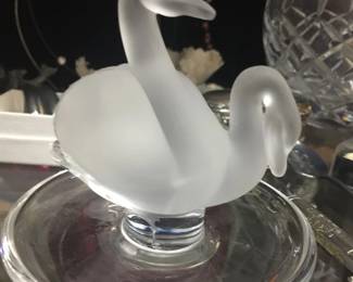 Lalique 2 swans dish small 