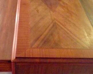 UNIQUE MULTI-USE TABLE 